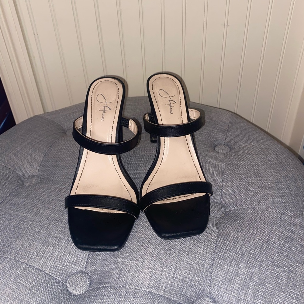 Basic black heels!